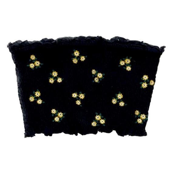 H&m Sleeveless Crop Top With Flower Pattern Black *$5 IF BUNDLED W/ANOTHER ITEM* - Picture 1 of 4